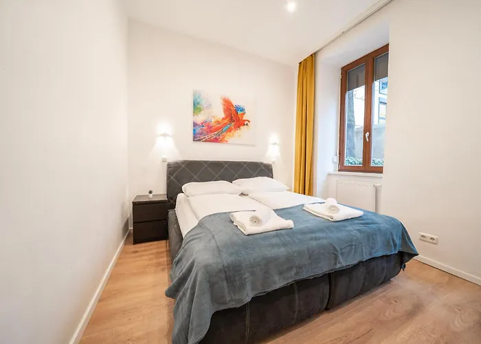 3 King-size Beds, 15 Min From Hauptbahnhof, Ground Floor * וינה
